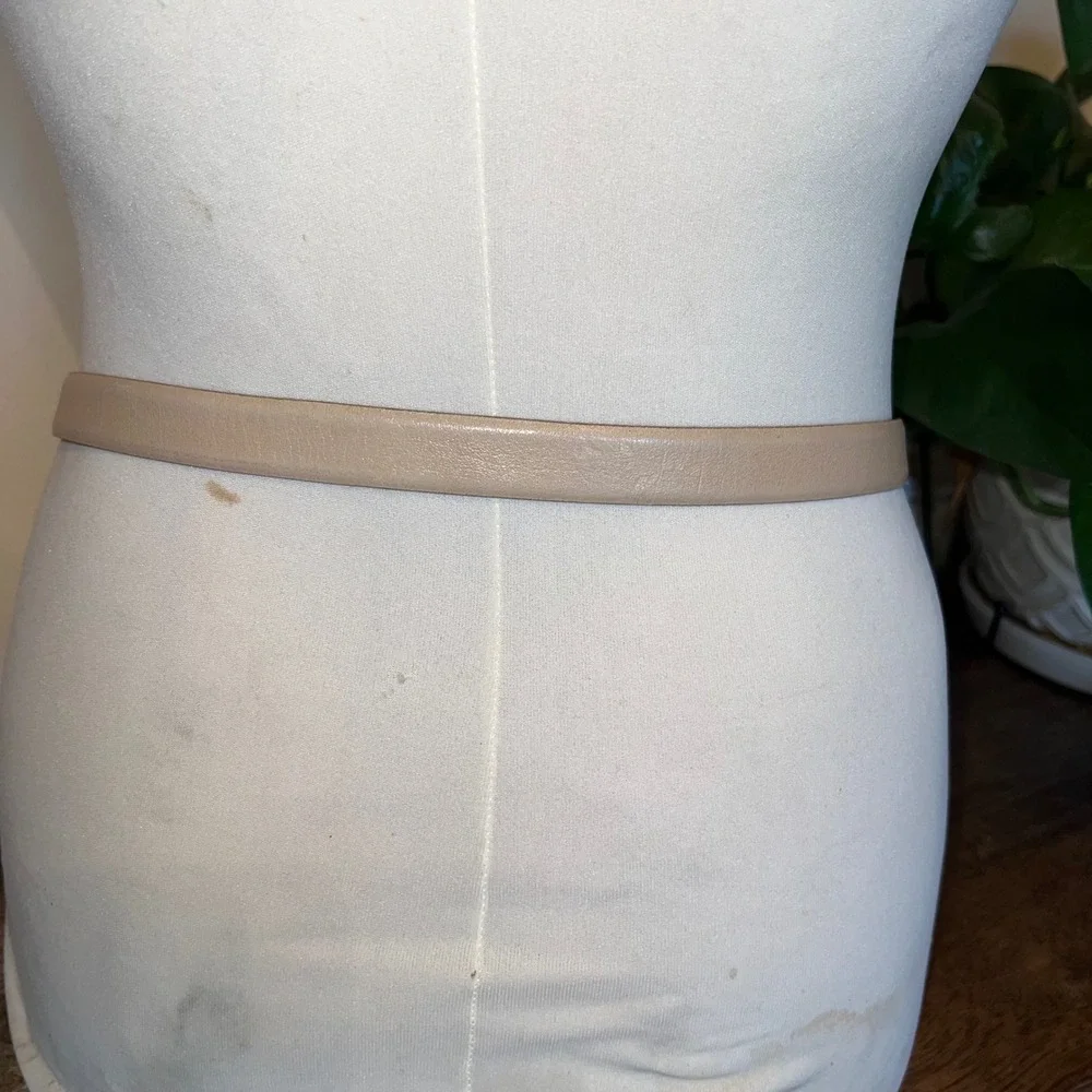 Medium Leather Belt Beige Buckle‎ Women's Accessory All Leather Made in Uruguay